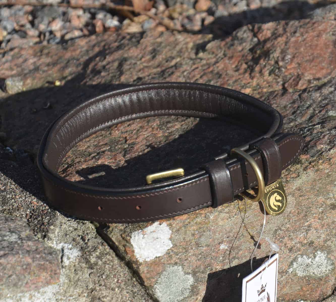 Premium dog collar in plaited natural tanned leather